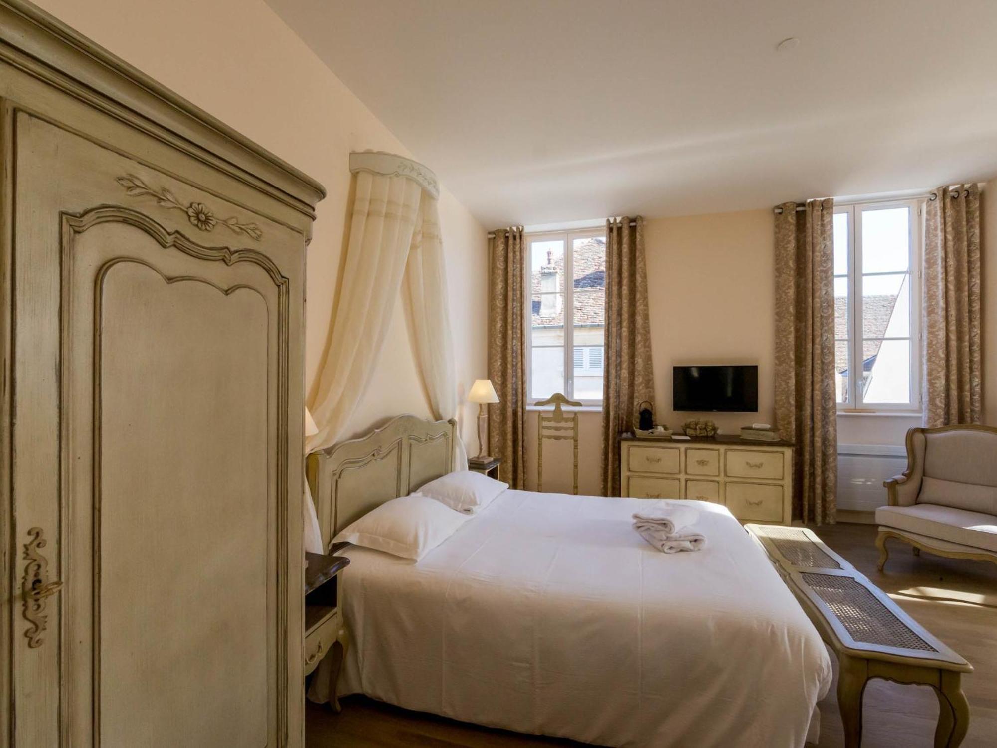 Le Cara - 4 Calmes Et Chics Au Coeur De Beaune *
